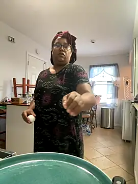 ebonyred online show from October 25, 1:29 pm