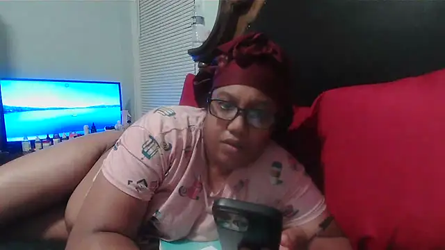 ebonyred online show from February 12, 1:00 am