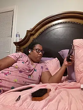 ebonyred online show from May 2, 1:32 am