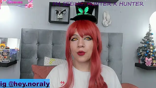 Snapshot of hey_noraly chatting on December 12, 4:37 am hey noraly online show from December 12, 4:37 am