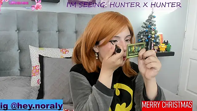 Snapshot of hey_noraly chatting on December 25, 1:19 pm hey noraly online show from December 25, 1:19 pm