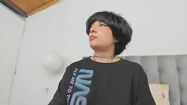 Snapshot of hey_noraly chatting on February 10, 7:47 am hey noraly online show from February 10, 7:47 am