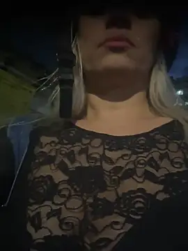 Snapshot of nicole_valencia_ chatting on March 8, 11:39 pm nicole valencia online show from March 8, 11:39 pm