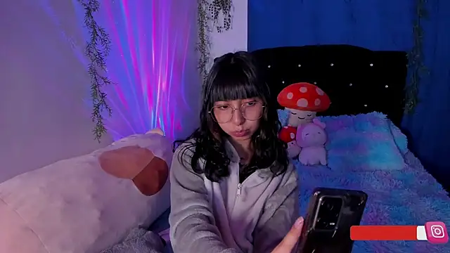 Snapshot of arysUwU chatting on January 9, 1:08 am arysUwU online show from January 9, 1:08 am