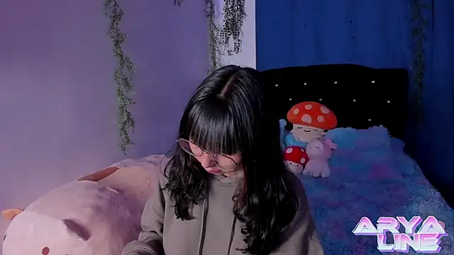 Snapshot of arysUwU chatting on January 23, 2:02 am arysUwU online show from January 23, 2:02 am