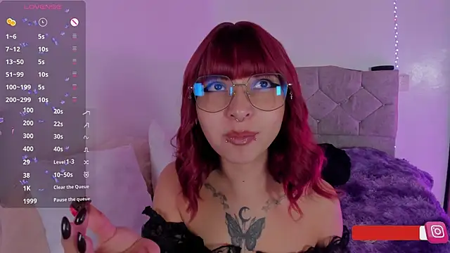 Snapshot of arysUwU chatting on September 13, 1:05 am arysUwU online show from September 13, 1:05 am