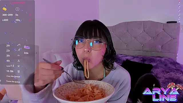 Snapshot of arysUwU chatting on September 20, 1:17 am arysUwU online show from September 20, 1:17 am