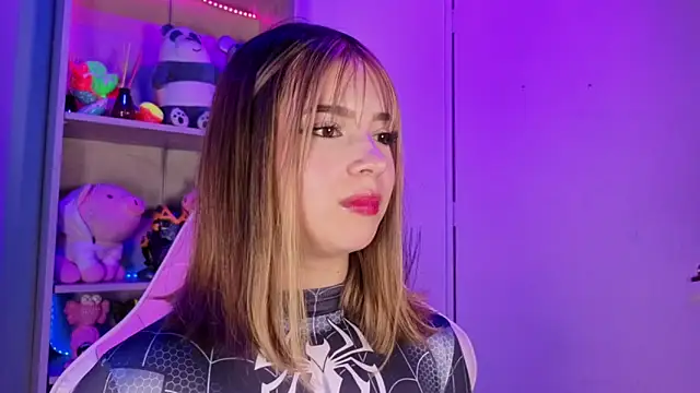 EmilyMiller  online show from February 13, 4:58 pm