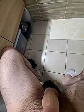 Snapshot of doudoucharlyc4 chatting on March 10, 11:49 pm doudoucharlyc4 online show from March 10, 11:49 pm