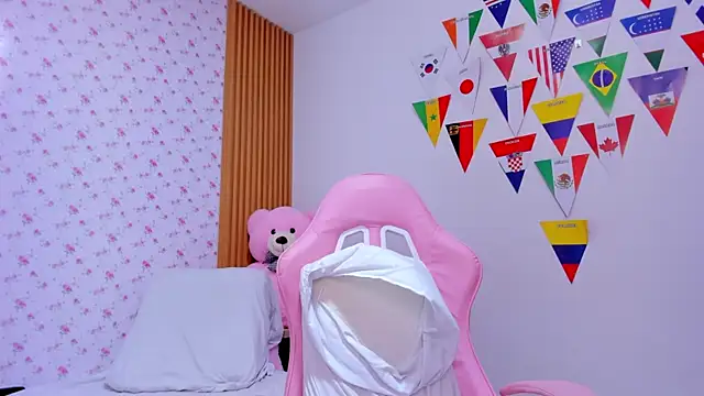 Soyqueen online show from July 19, 2:15 am