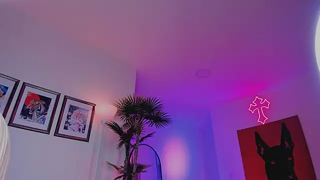 Snapshot of Taylor__foxxx chatting on October 22, 4:35 am Taylor foxxx online show from October 22, 4:35 am