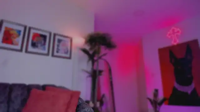 Snapshot of Taylor__foxxx chatting on October 24, 5:15 am Taylor foxxx online show from October 24, 5:15 am