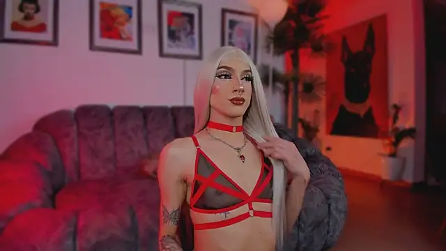 Taylor  foxxx online show from June 17, 6:16 am