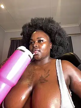 Honeycoco0211 online show from June 18, 8:02 pm