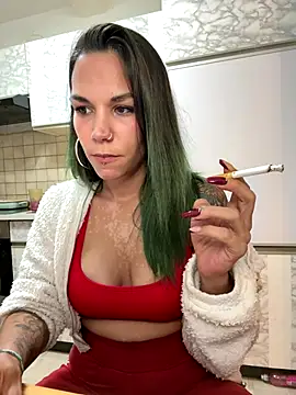 Snapshot of Lady_Knaller chatting on October 5, 7:23 pm Lady Knaller online show from October 5, 7:23 pm