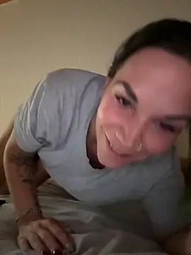 Snapshot of Lady_Knaller chatting on October 8, 6:27 pm Lady Knaller online show from October 8, 6:27 pm