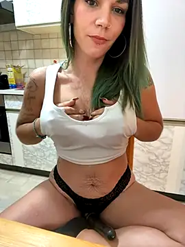 Snapshot of Lady_Knaller chatting on October 11, 7:56 pm Lady Knaller online show from October 11, 7:56 pm