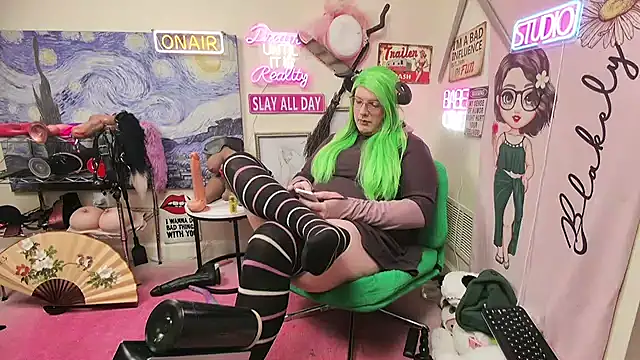 Blakelytgirl online show from February 4, 4:57 pm