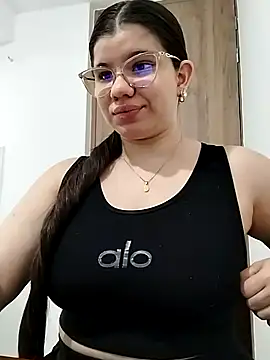 Danzel1105 online show from February 12, 9:20 am