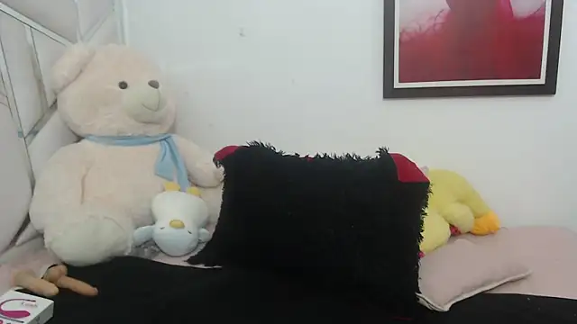 celestesouzalatin online show from January 12, 8:57 pm