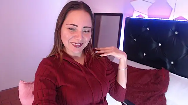 camila delarosa online show from October 28, 6:32 pm