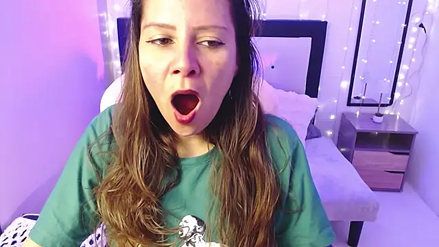 camila delarosa online show from July 17, 5:51 pm