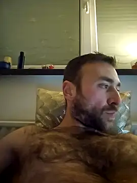 Snapshot of TIGERRR86 chatting on December 14, 5:03 pm TIGERRR86 online show from December 14, 5:03 pm