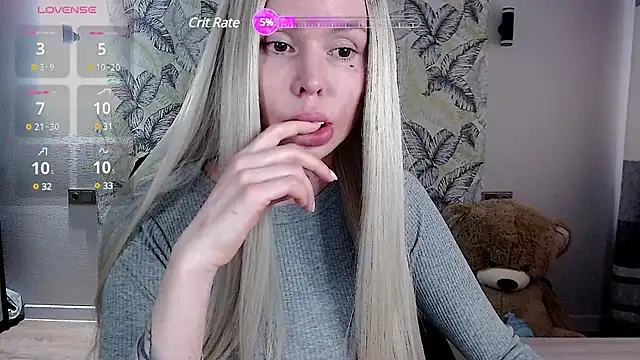 Snapshot of Marmalade_Fox chatting on March 9, 7:34 am Marmalade Fox online show from March 9, 7:34 am