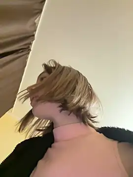 Crayzy Luv online show from February 4, 7:44 pm