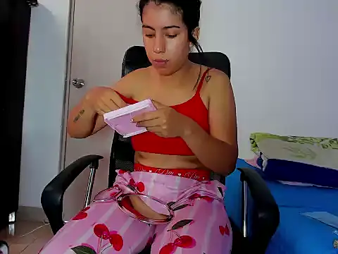 skinnyanai2 online show from January 6, 3:16 pm