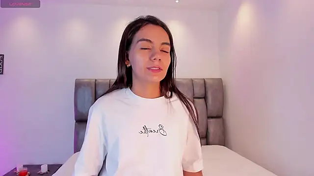 Snapshot of martina_mancini chatting on January 11, 12:40 pm martina mancini online show from January 11, 12:40 pm