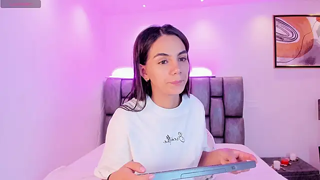 Snapshot of martina_mancini chatting on January 29, 11:41 am martina mancini online show from January 29, 11:41 am