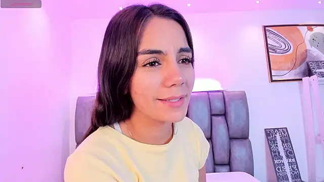 Snapshot of martina_mancini chatting on October 31, 1:23 pm martina mancini online show from October 31, 1:23 pm