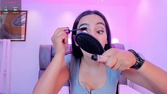 Snapshot of martina_mancini chatting on December 15, 11:47 am martina mancini online show from December 15, 11:47 am