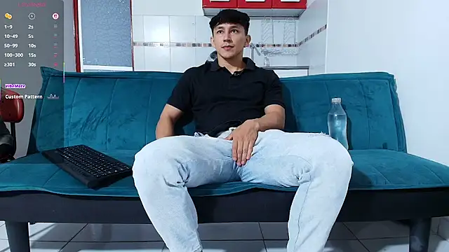 Snapshot of jacques_cardiet chatting on May 17, 2:02 pm jacques cardiet online show from May 17, 2:02 pm