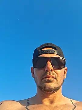 Snapshot of kumincider chatting on May 16, 12:07 am kumincider online show from May 16, 12:07 am
