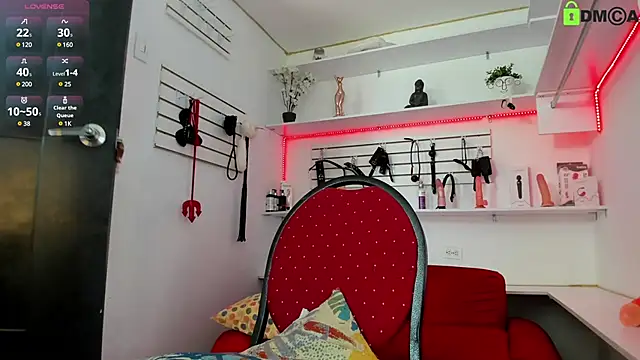 Snapshot of Alejandra_Dunn chatting on December 21, 6:23 pm Alejandra Dunn online show from December 21, 6:23 pm