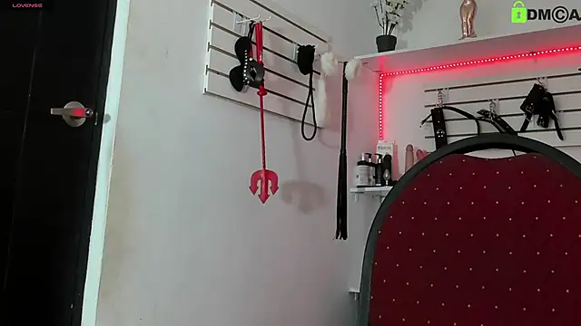 Snapshot of Alejandra_Dunn chatting on January 13, 1:49 pm Alejandra Dunn online show from January 13, 1:49 pm