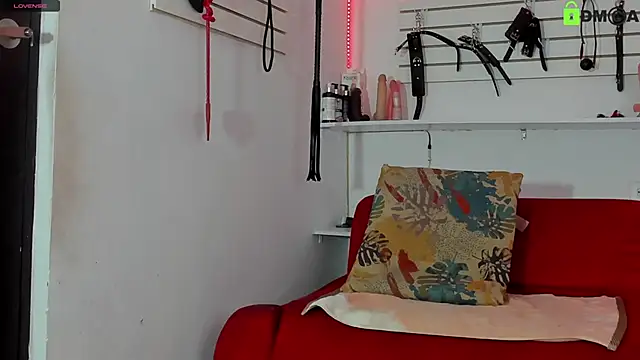 Snapshot of Alejandra_Dunn chatting on January 18, 12:15 pm Alejandra Dunn online show from January 18, 12:15 pm