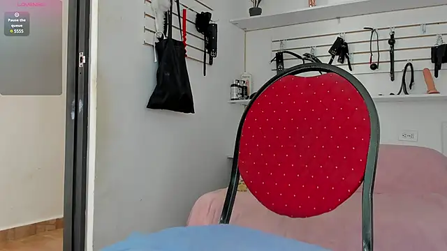 Snapshot of Alejandra_Dunn chatting on February 12, 12:55 pm Alejandra Dunn online show from February 12, 12:55 pm