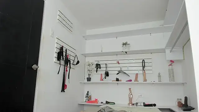 Snapshot of Alejandra_Dunn chatting on October 5, 1:42 pm Alejandra Dunn online show from October 5, 1:42 pm
