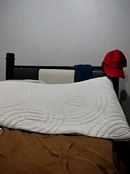 Snapshot of Potro23hotzen chatting on December 15, 5:17 pm Potro23hotzen online show from December 15, 5:17 pm