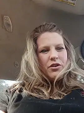 Snapshot of Cumonkatie chatting on January 15, 2:21 pm Cumonkatie online show from January 15, 2:21 pm