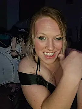 Snapshot of Cumonkatie chatting on March 21, 7:13 am Cumonkatie online show from March 21, 7:13 am