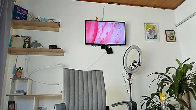 manucute 23  online show from January 7, 3:03 pm