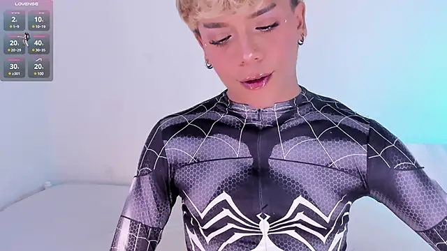 Snapshot of Danigio chatting on January 3, 5:06 am Danigio online show from January 3, 5:06 am