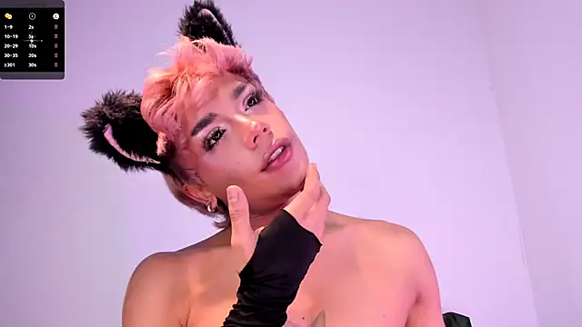 Snapshot of Danigio chatting on February 21, 10:28 am Danigio online show from February 21, 10:28 am