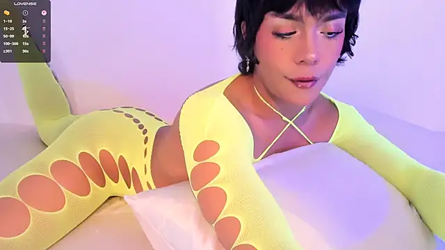 Snapshot of Danigio chatting on February 11, 10:04 pm Danigio online show from February 11, 10:04 pm