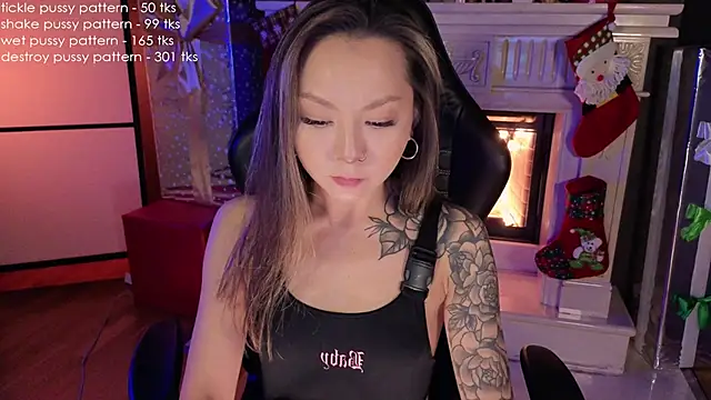 Snapshot of im_casey chatting on December 29, 5:42 am im casey online show from December 29, 5:42 am