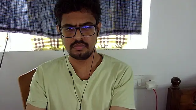 Snapshot of The_SHY_uncut chatting on November 24, 4:45 am The SHY uncut online show from November 24, 4:45 am